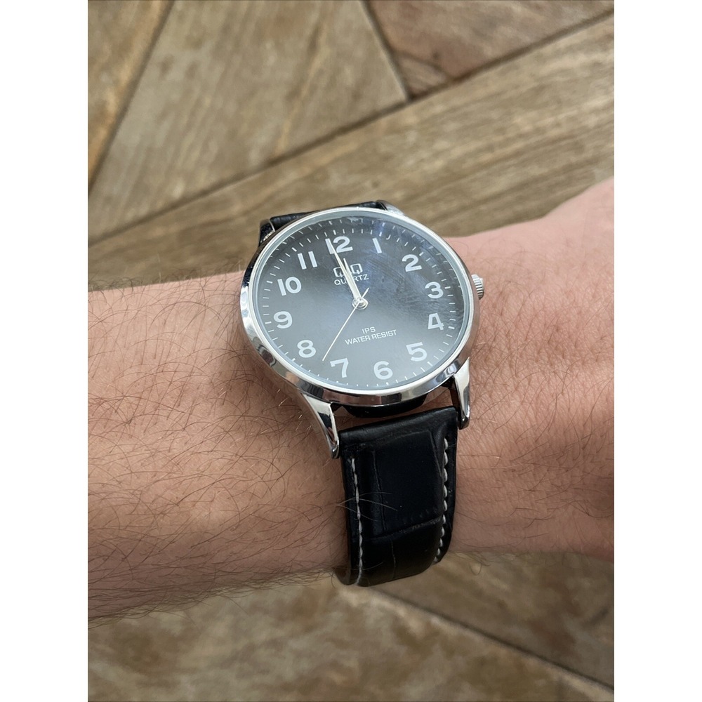 QQ Quartz IPS Water Resistant Men's Wrist Watch With New Battery! - Picture 2 of 13
